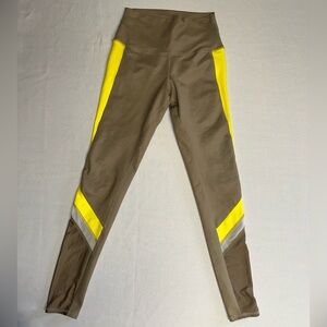 ALO • High Waist “Elevate” Leggings Gravel Beige/Yellow Yoga Size Small
